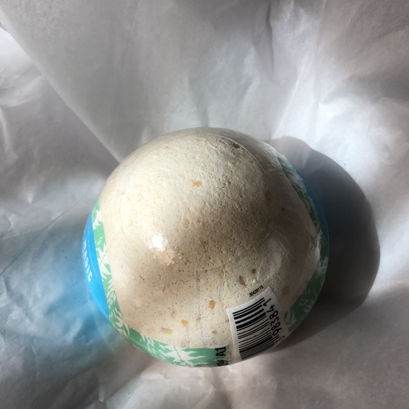 NWT Bath & Body Works Magic In The Air Bath Fizzy. Discontinued item. - Picture 3 of 4